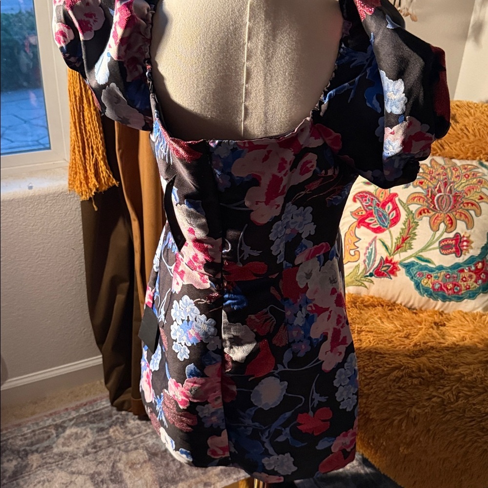 NWT Multi floral Jacquard Puff Sleeve Dress - Picture 7 of 8